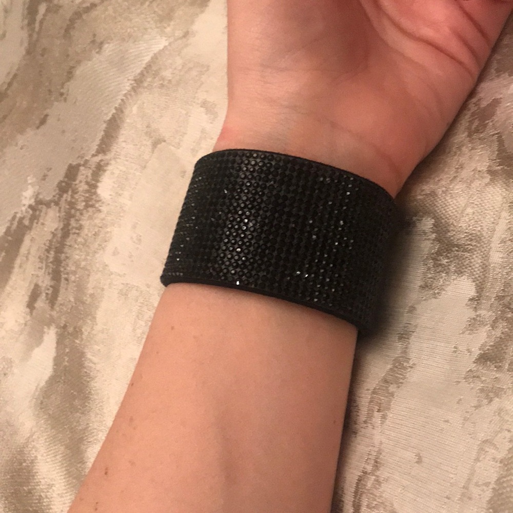Cuff - Picture 3 of 4